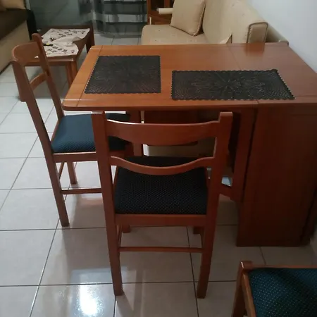 Appartement Delasera House Flogita