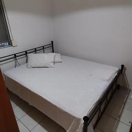 Delasera House * Flogita